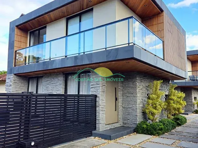 Casa 3 quartos e 3 banheiros, à venda, no bairro Campeche em Florianópolis