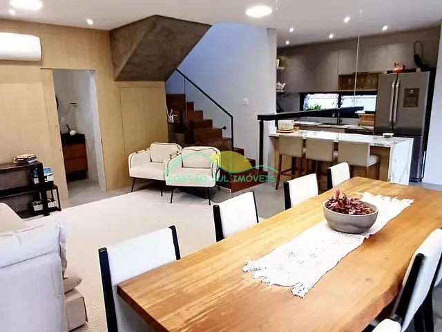 Casa 3 quartos e 3 banheiros, à venda, no bairro Campeche em Florianópolis