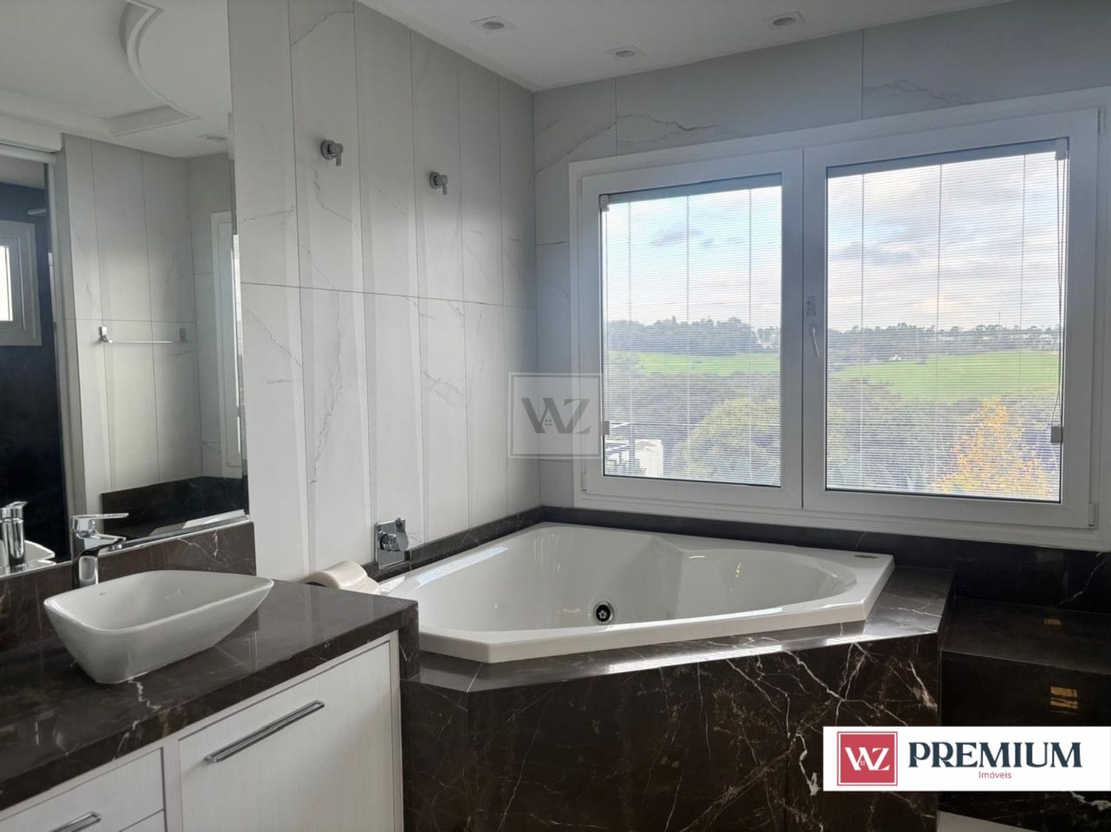 Casa à venda com 4 quartos, 450m² - Foto 35
