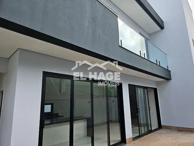 Casa com 300m² 3 quartos e 5 banheiros, à venda, no bairro Jardim Itália em Cuiabá