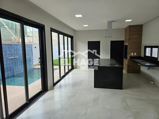 Casa com 300m² 3 quartos e 5 banheiros, à venda, no bairro Jardim Itália em Cuiabá