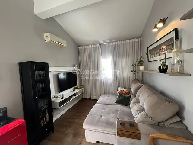Casa com 250m² 3 quartos e 2 banheiros, à venda, no bairro Roseira de Baixo em Jaguariúna