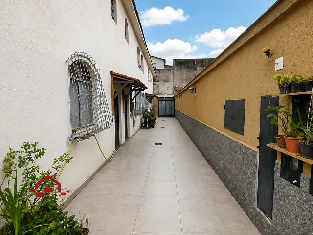 Casa com 83m² 2 quartos e 2 banheiros, para alugar, no bairro Caiçaras em Belo Horizonte