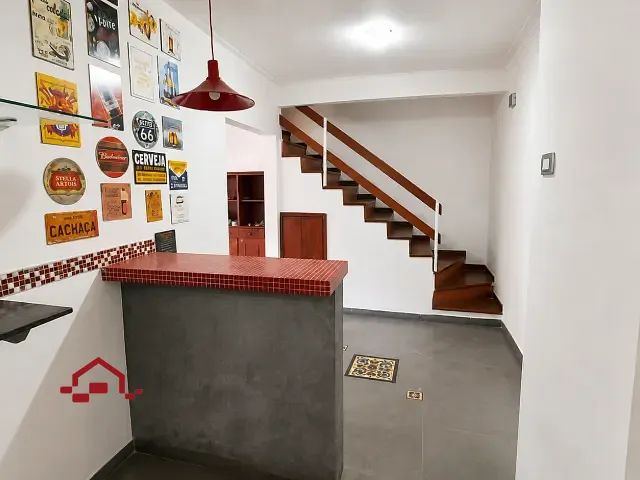 Casa com 83m² 2 quartos e 2 banheiros, para alugar, no bairro Caiçaras em Belo Horizonte
