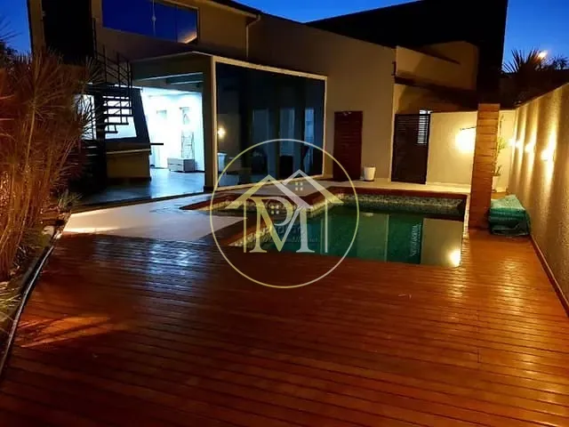 Casa com 410m² 4 quartos e 4 banheiros, à venda, no bairro Parque Esplanada em Votorantim