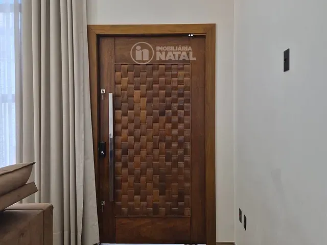 Casa 3 quartos e 3 banheiros, à venda, no bairro Jardim do Leste em Londrina