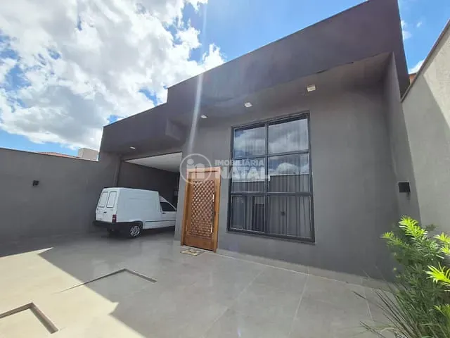 Casa 3 quartos e 3 banheiros, à venda, no bairro Jardim do Leste em Londrina