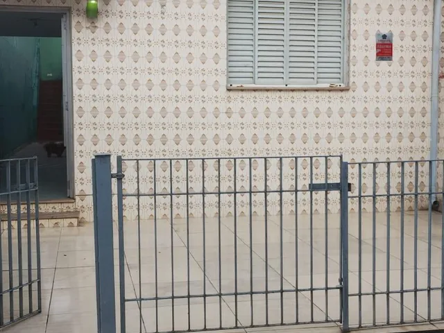 Casa com 120m² 2 quartos e 1 banheiro, à venda ou para alugar, no bairro Chácara Mafalda em São Paulo