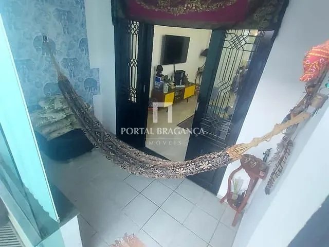 Casa com 300m² 3 quartos e 3 banheiros, à venda, no bairro Jardim Europa em Bragança Paulista
