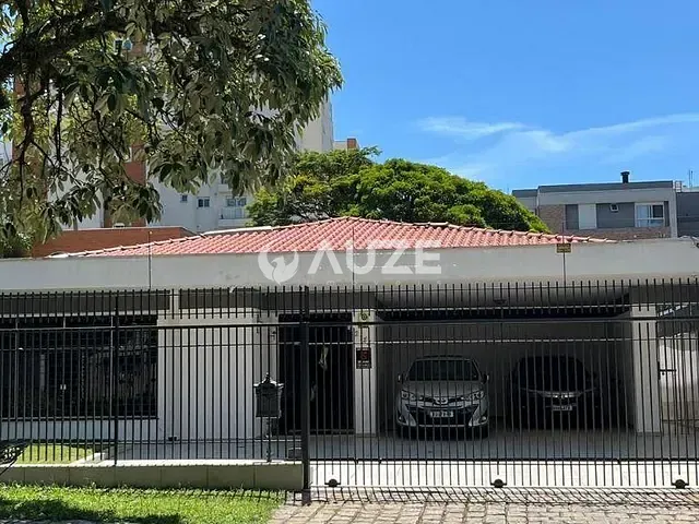Casa com 305m² 4 quartos e 5 banheiros, à venda, no bairro Hugo Lange em Curitiba