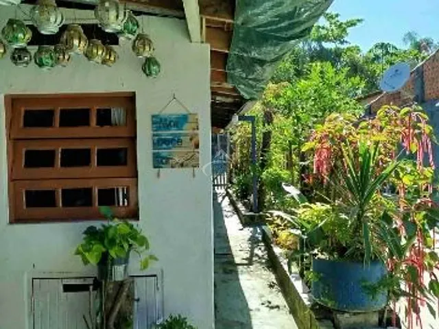 Casa com 300m² 3 quartos e 4 banheiros, à venda, no bairro Canto do Itaguá em Bertioga