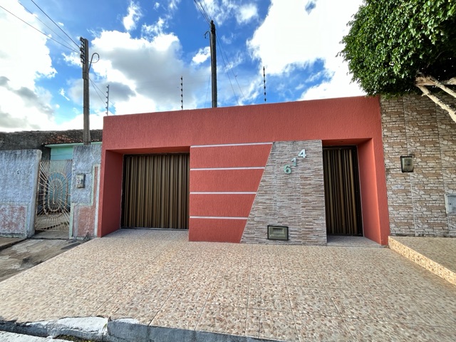 Casa com 300m² 3 quartos e 2 banheiros, para alugar, no bairro Primavera  em Arapiraca