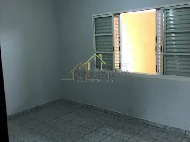 Casa com 250m² 4 quartos e 2 banheiros, à venda, no bairro Jardim Beatriz em São Carlos