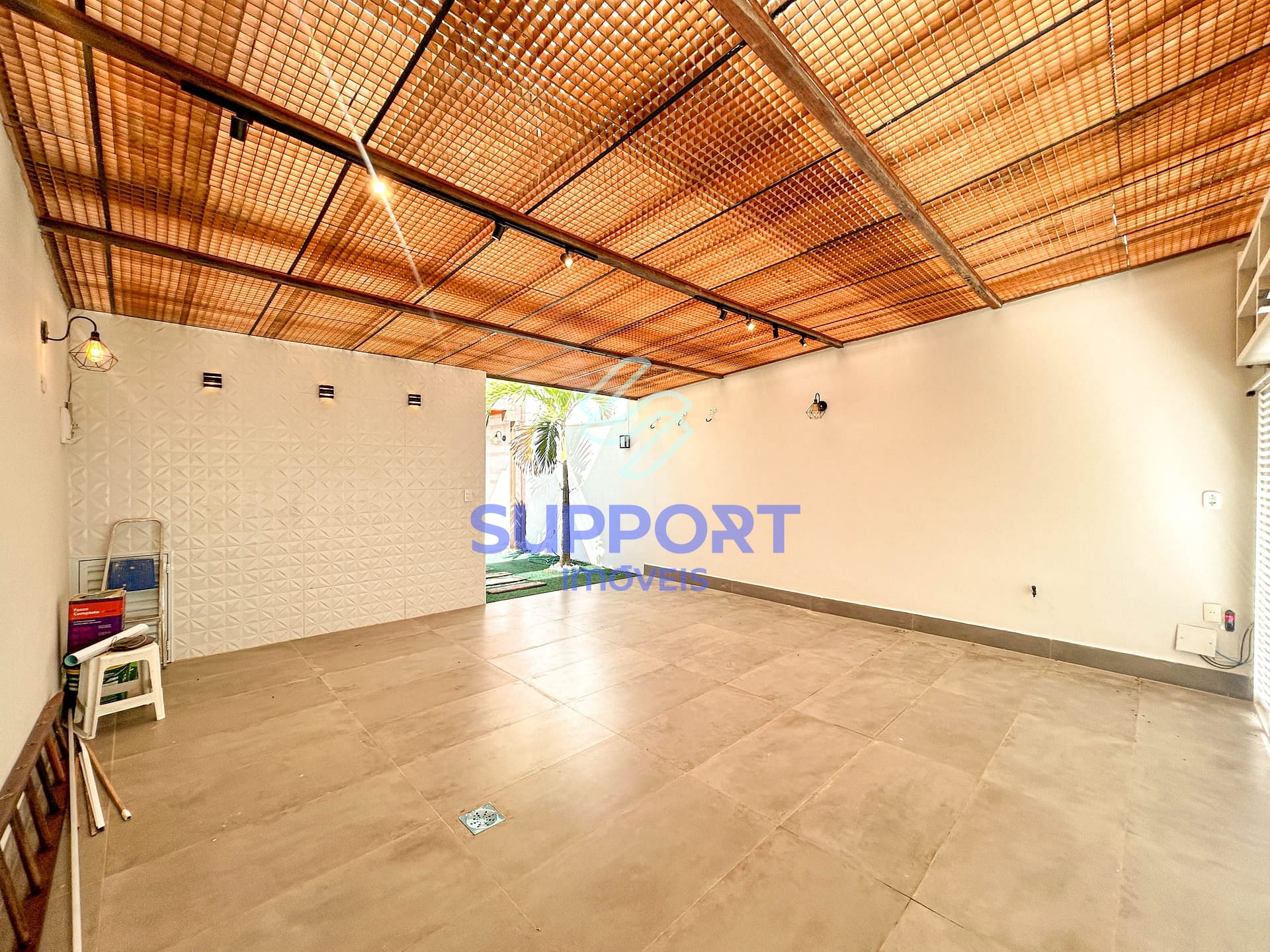 Casa à venda com 4 quartos, 230m² - Foto 4