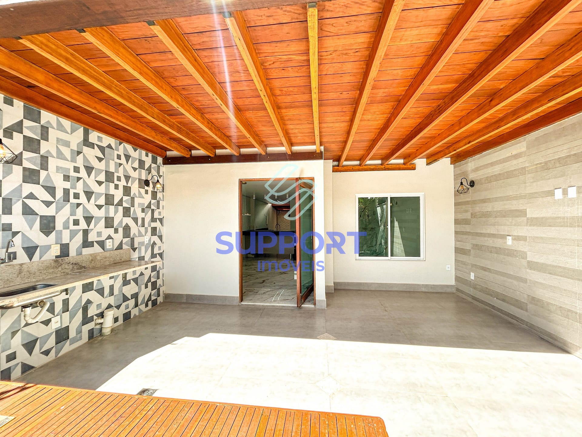 Casa à venda com 4 quartos, 230m² - Foto 7