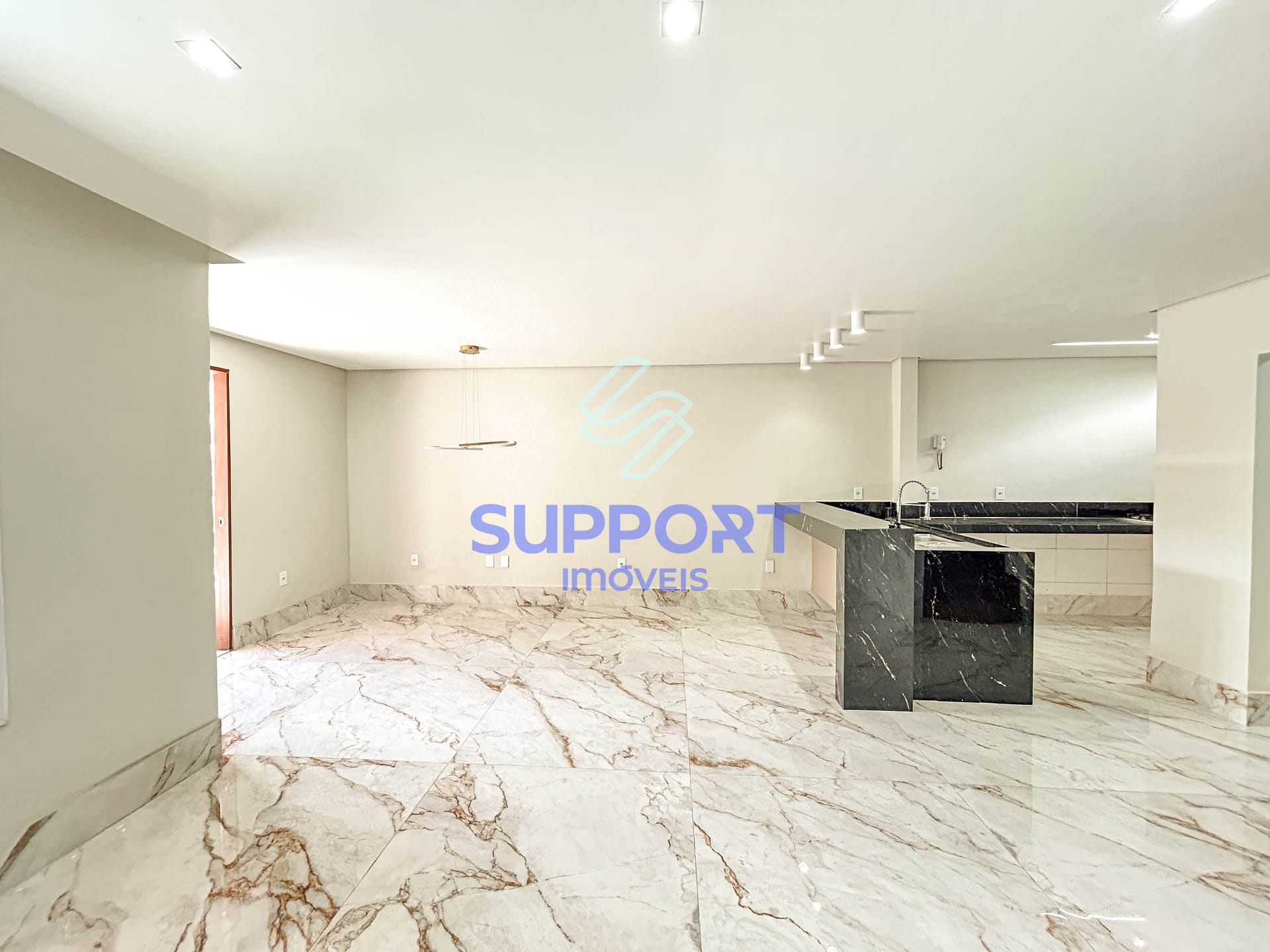 Casa à venda com 4 quartos, 230m² - Foto 14