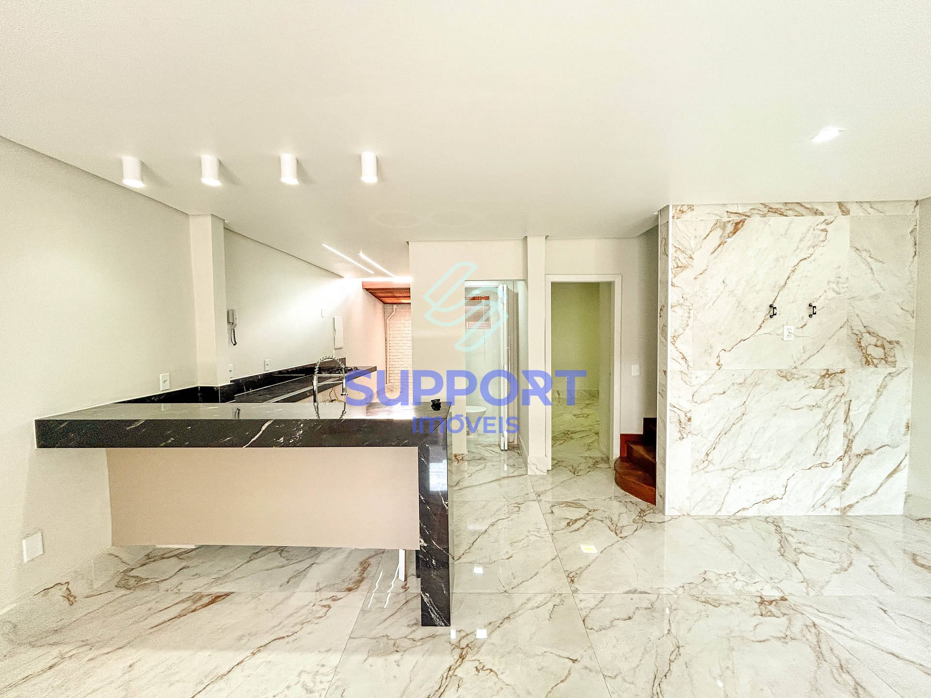 Casa à venda com 4 quartos, 230m² - Foto 15