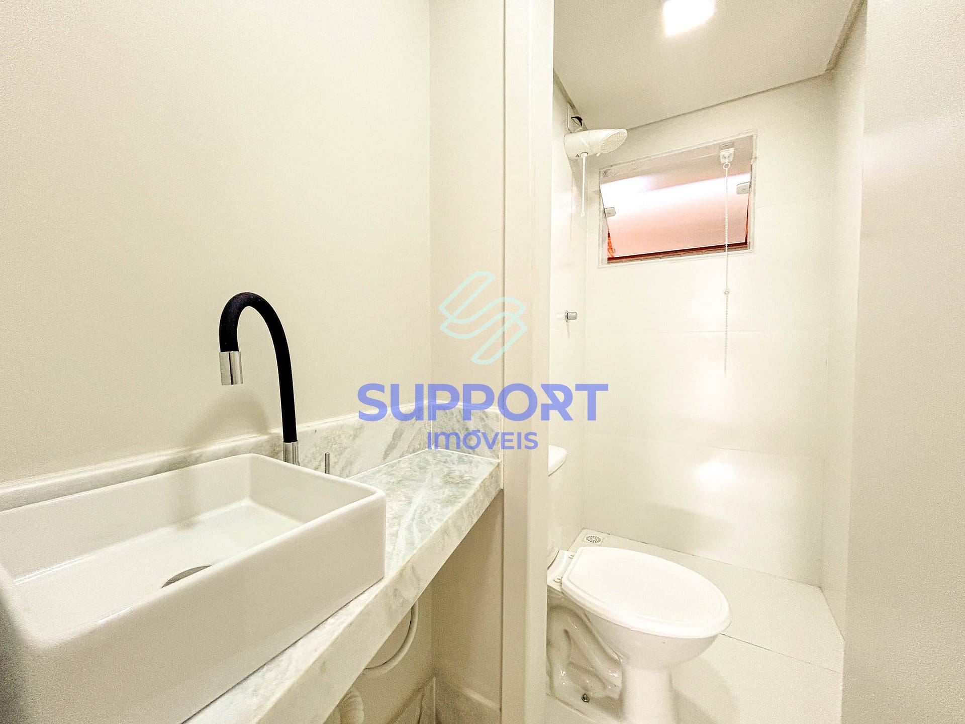 Casa à venda com 4 quartos, 230m² - Foto 18