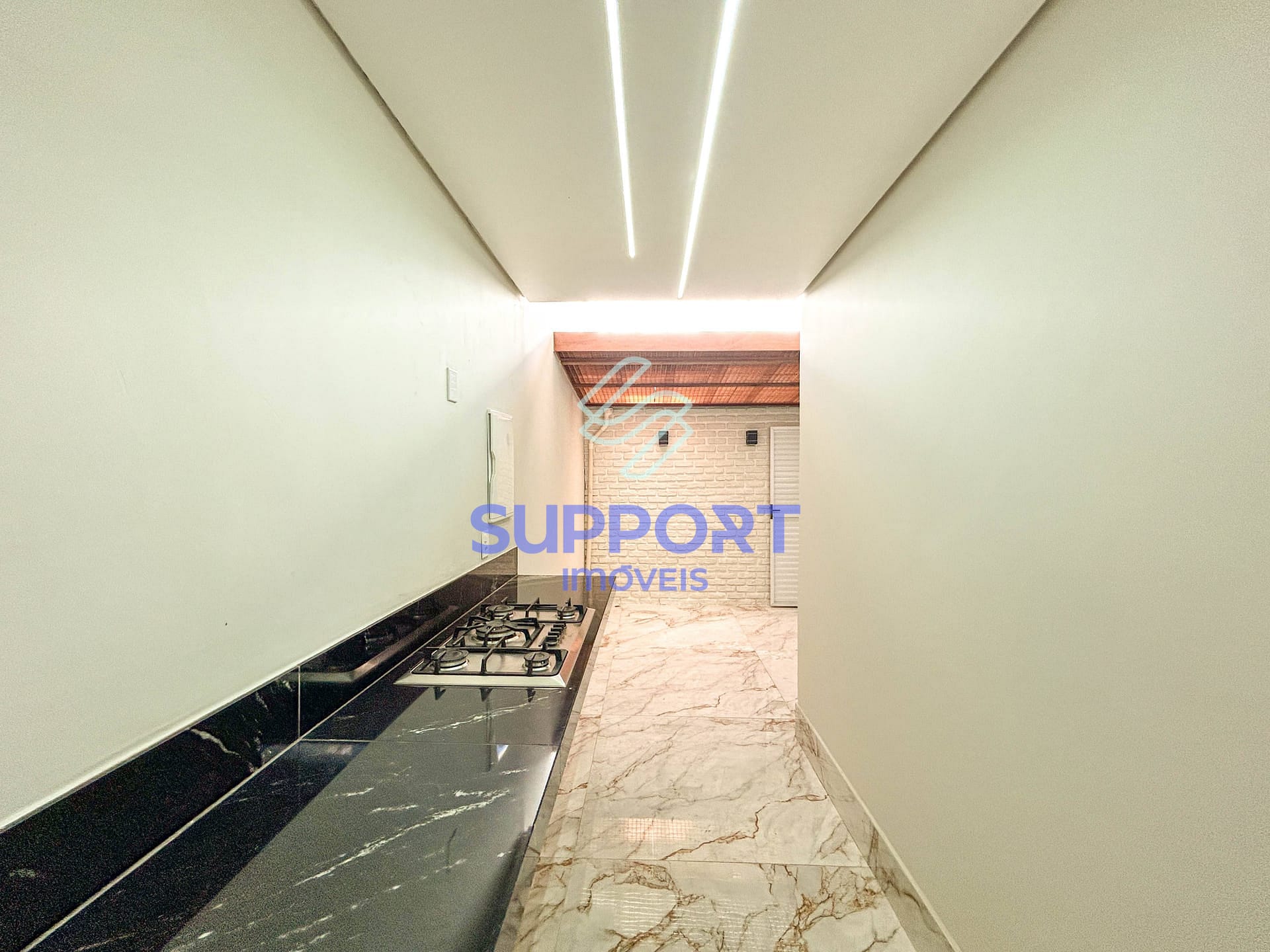 Casa à venda com 4 quartos, 230m² - Foto 19