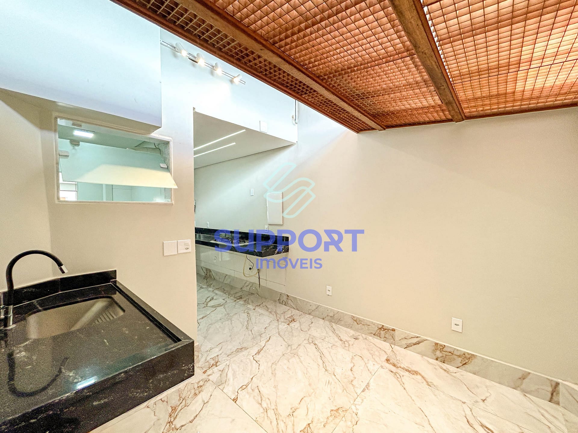 Casa à venda com 4 quartos, 230m² - Foto 21