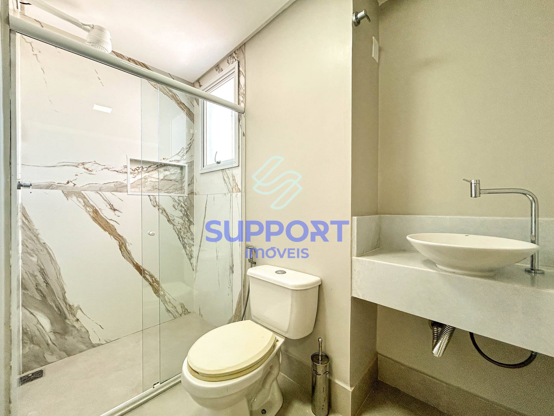Casa à venda com 4 quartos, 230m² - Foto 28