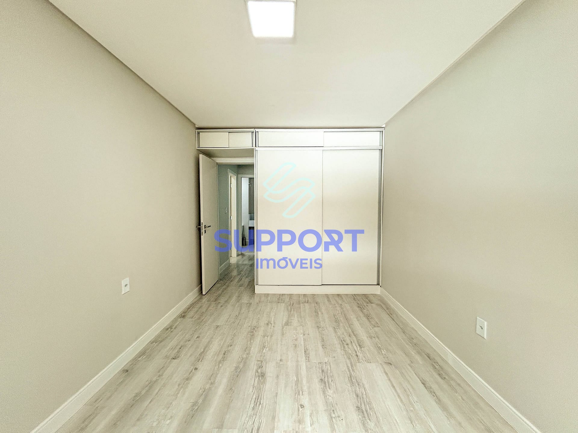 Casa à venda com 4 quartos, 230m² - Foto 30