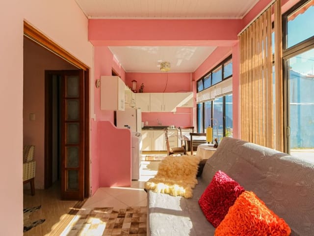 Casa com 300m² 3 quartos e 2 banheiros, à venda, no bairro Laranjal em Pelotas