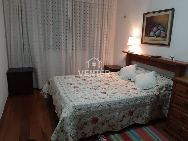 Casa com 192m², à venda, no bairro Centro em Taubaté