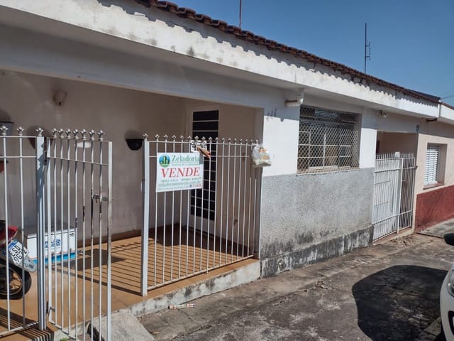 Casa com 210m² 1 quarto e 1 banheiro, à venda, no bairro Jardim Satélite em São João da Boa Vista