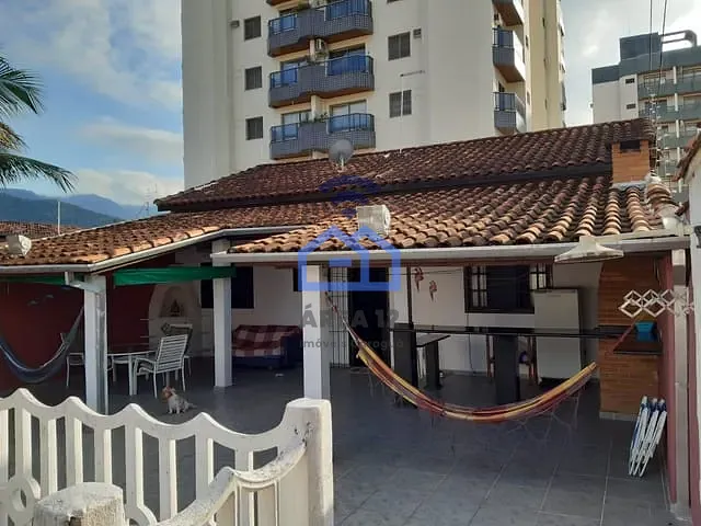 Casa com 320m² 3 quartos e 3 banheiros, à venda, no bairro Martim de Sá em Caraguatatuba