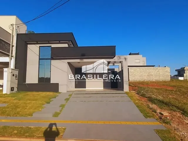 Casa 3 quartos e 3 banheiros, à venda, no bairro Jardins Parma em Senador Canedo