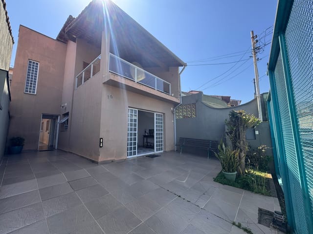 Casa 4 quartos e 3 banheiros, à venda, no bairro Alto Ipiranga em Mogi das Cruzes