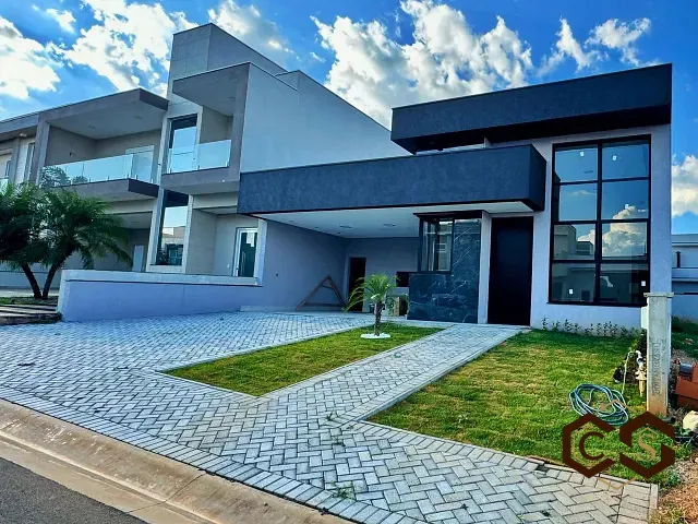 Casa com 300m² 3 quartos e 5 banheiros, à venda, no bairro Jardim Residencial Dona Lucilla em Indaiatuba
