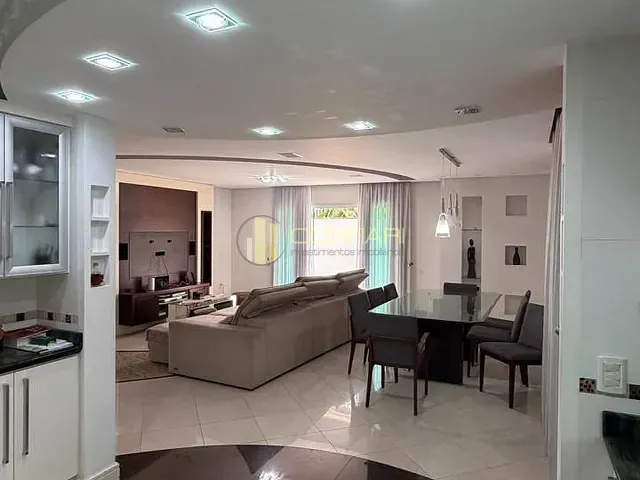 Casa 5 quartos e 5 banheiros, para alugar, no bairro Meia Praia em Itapema