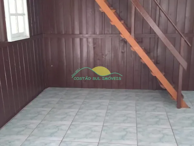 Casa 2 quartos e 1 banheiro, à venda, no bairro Ribeirão da Ilha em Florianópolis