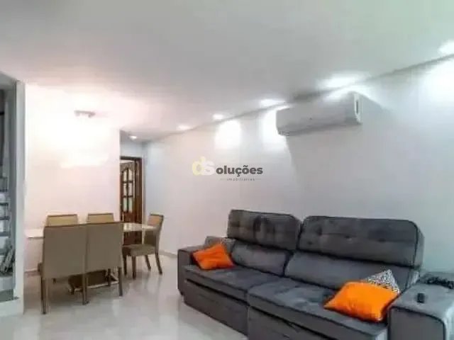 Casa 2 quartos e 2 banheiros, à venda, no bairro Parque Maria Domitila em São Paulo