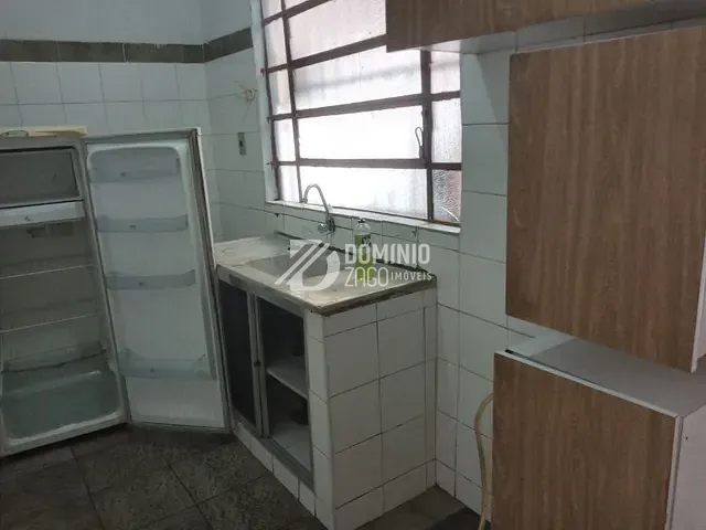 Casa com 408m² 3 quartos e 1 banheiro, à venda, no bairro Parque São Geraldo em Uberaba