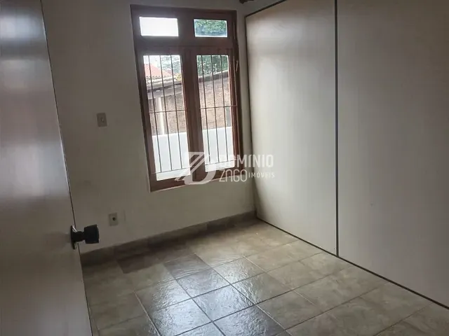 Casa com 408m² 3 quartos e 1 banheiro, à venda, no bairro Parque São Geraldo em Uberaba