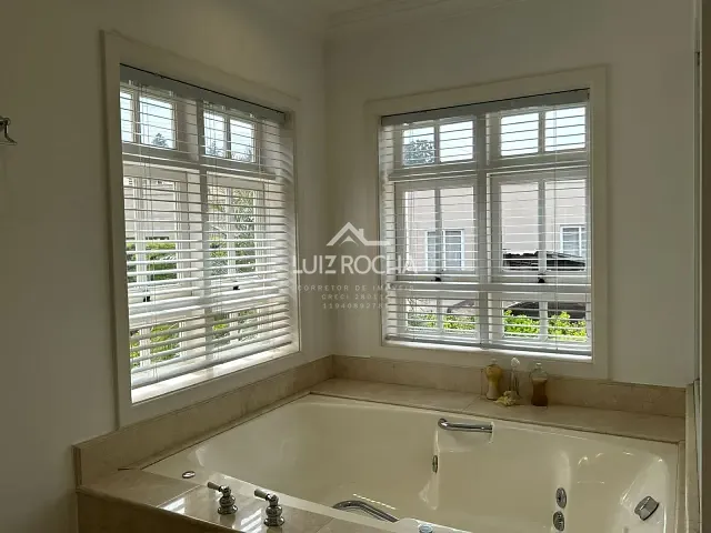 Casa com 740m² 4 quartos e 6 banheiros, à venda, no bairro Tamboré em Santana de Parnaíba