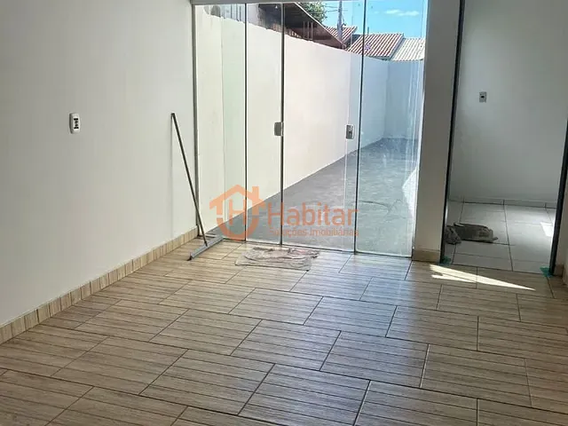 Casa com 200m² 2 quartos e 1 banheiro, à venda, no bairro Pinheiros III em Sorriso