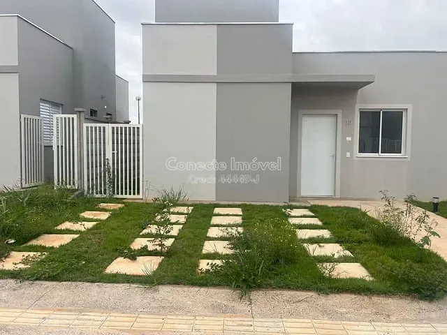 Casa com 137m² 2 quartos e 2 banheiros, à venda, no bairro Vargeão em Jaguariúna