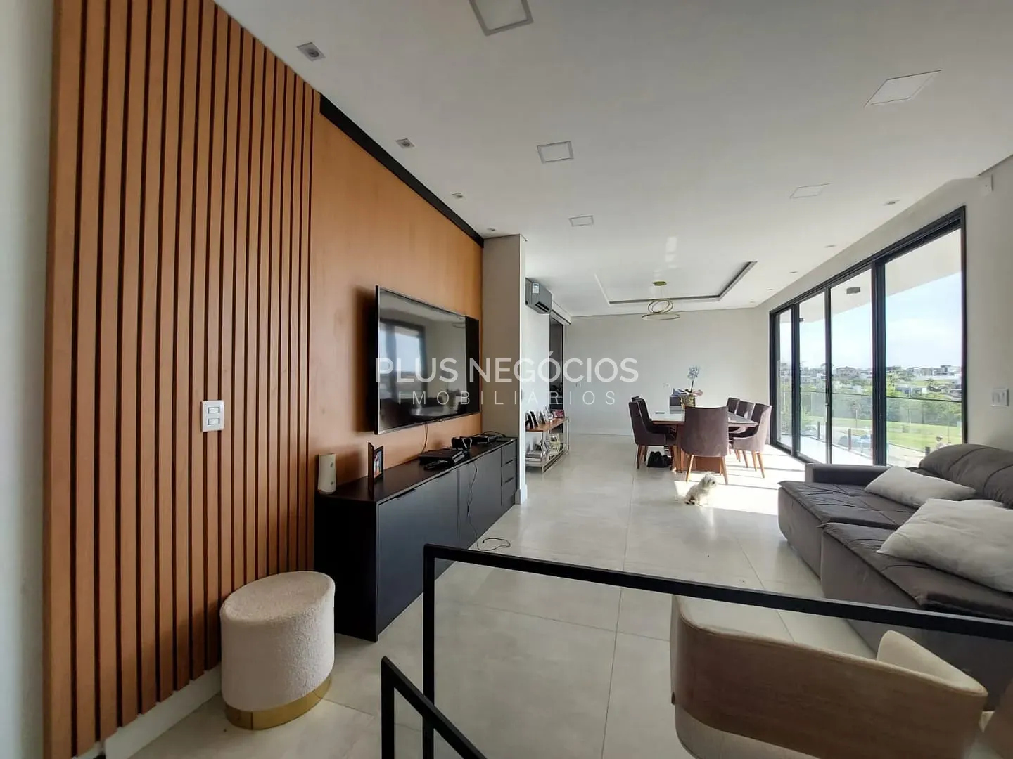 Casa, 4 quartos, 310 m² - Foto 2