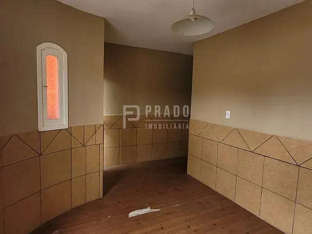 Casa 2 quartos e 2 banheiros, à venda, no bairro Três Vendas em Pelotas