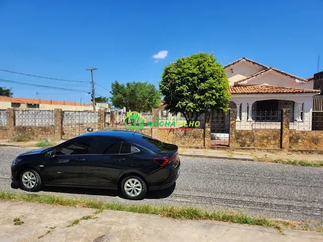 Casa com 992m², à venda ou para alugar, no bairro Centro em Teresina