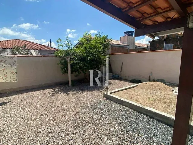 Casa com 400m² 3 quartos e 1 banheiro, à venda, no bairro Areias em Tijucas