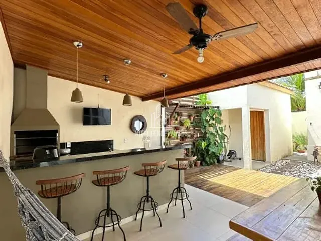 Casa com 242m² 3 quartos e 4 banheiros, à venda, no bairro Ribeirão do Lipa em Cuiabá