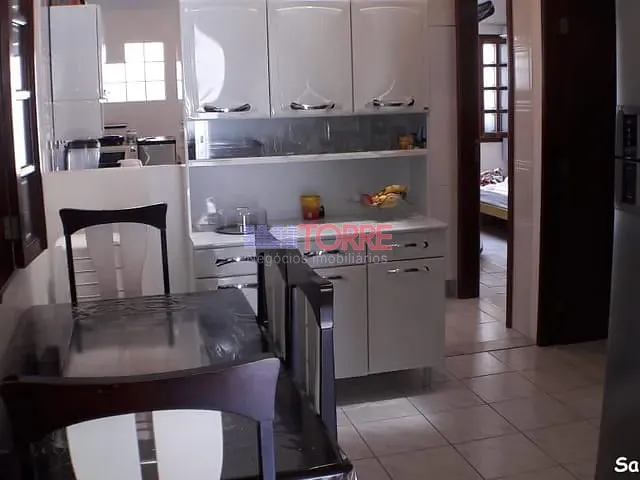 Casa com 160m² 4 quartos e 3 banheiros, à venda, no bairro Hernani Sá em Ilhéus