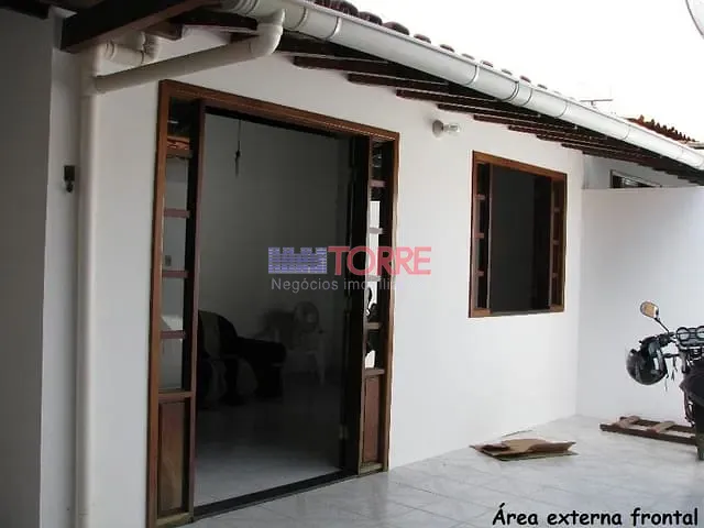 Casa com 160m² 4 quartos e 3 banheiros, à venda, no bairro Hernani Sá em Ilhéus