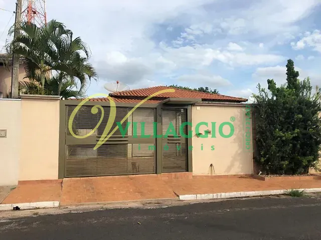 Casa com 360m² 3 quartos e 2 banheiros, à venda, no bairro Paineiras em Cedral