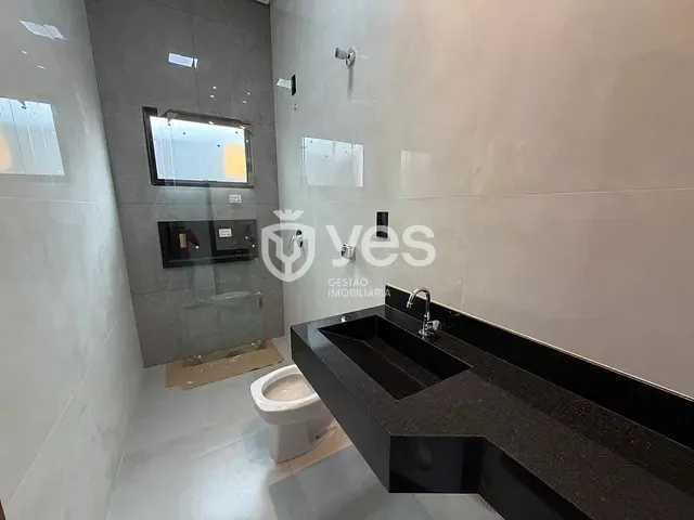 Casa 3 quartos e 2 banheiros, à venda, no bairro Jardim Europa em Araxá